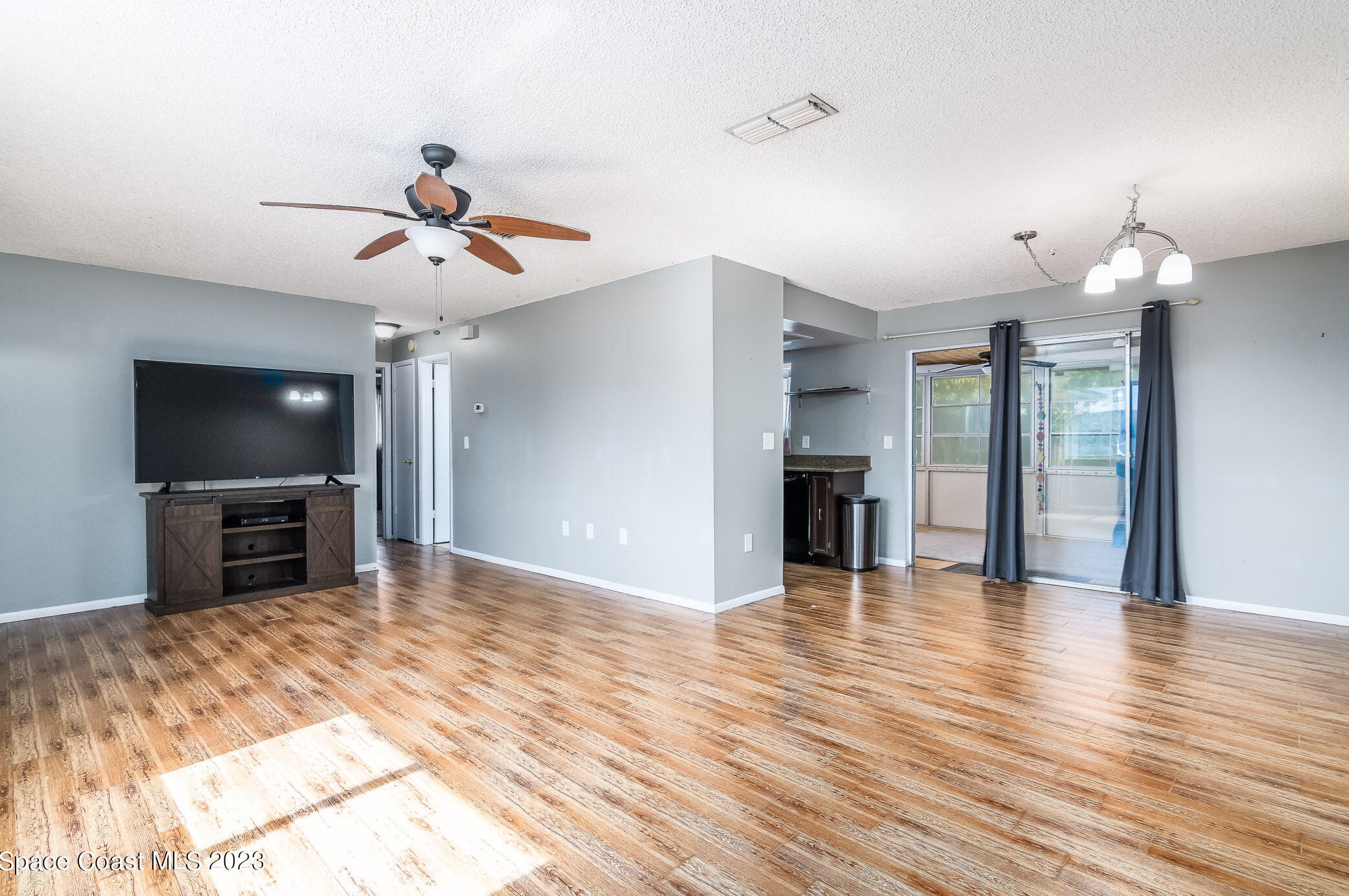 1310 Martin Blvd, Merritt Island FL  32952-5512 exterior