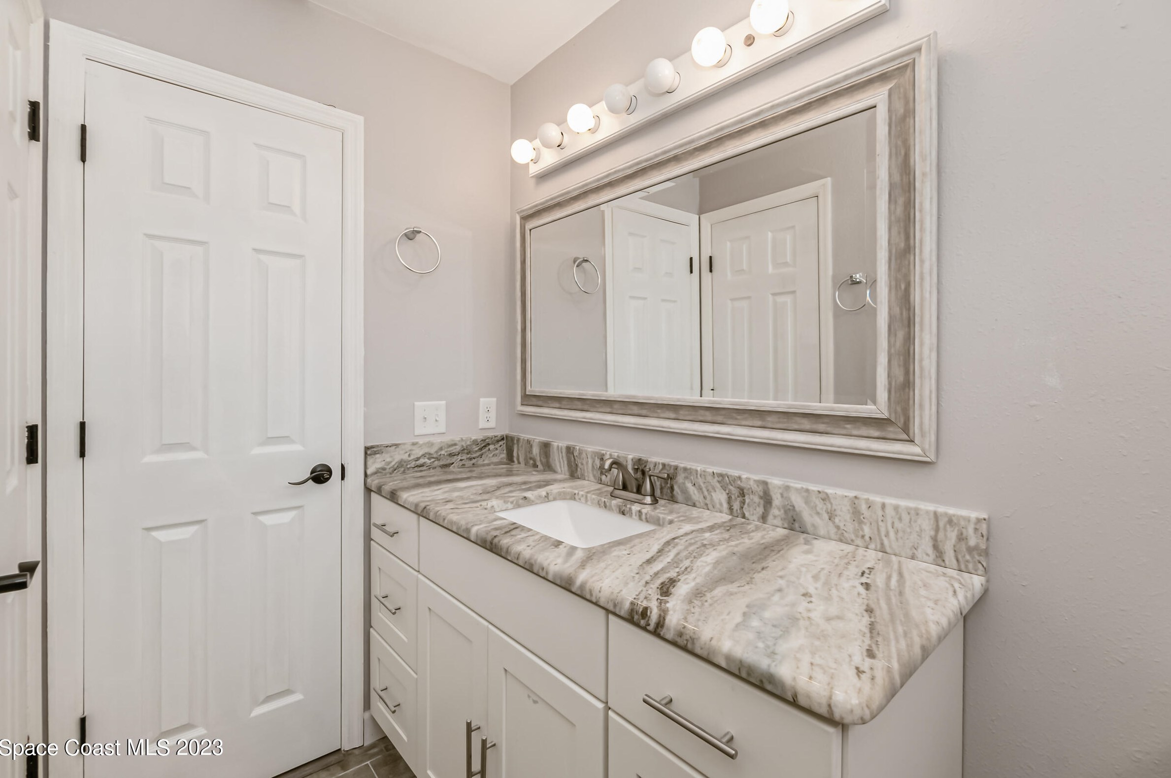 292 Arrowhead Ln, Melbourne FL  32951-3530 exterior