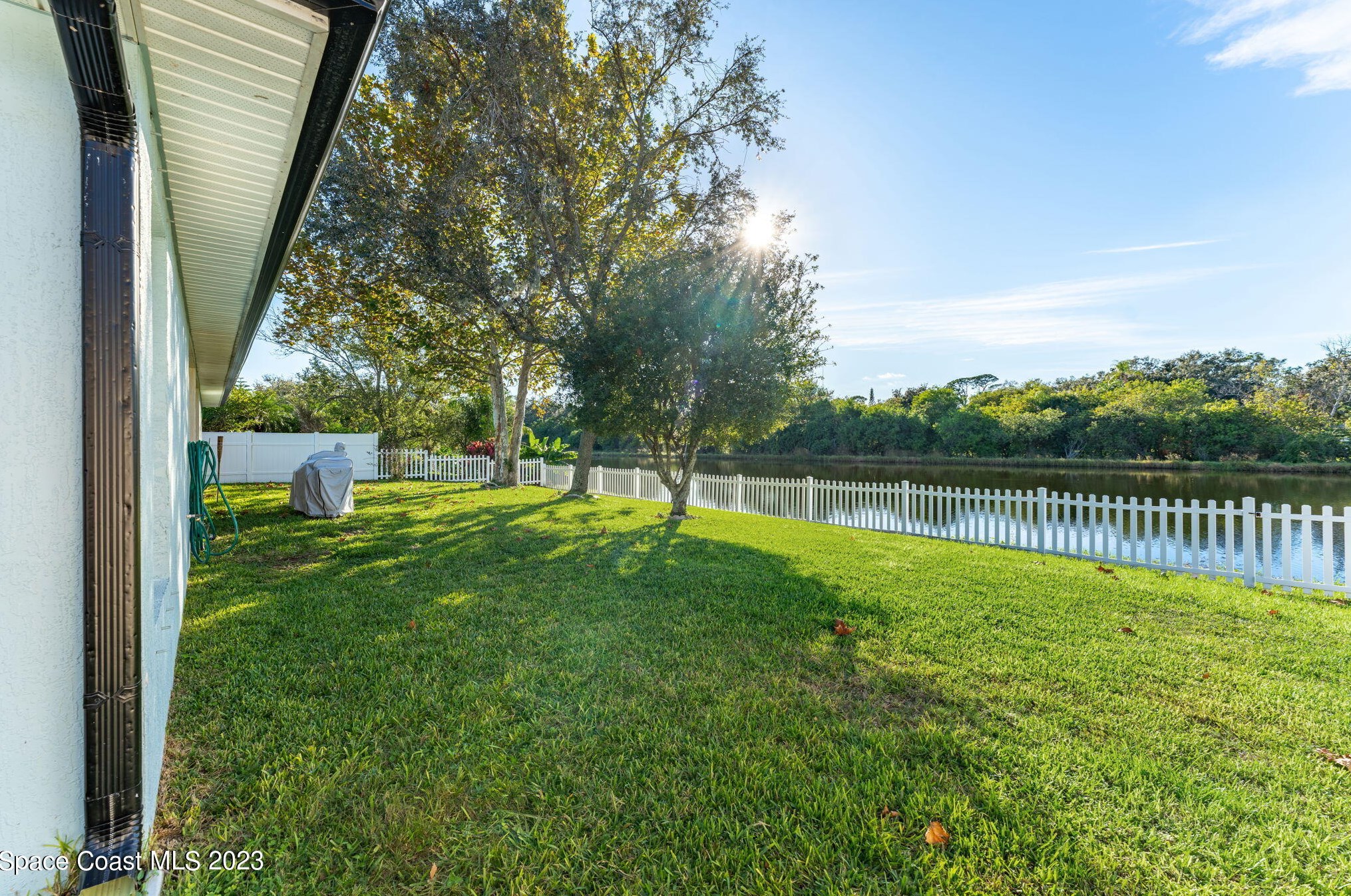 2625 Tuscarora Ct, Melbourne FL 32904-8092 exterior