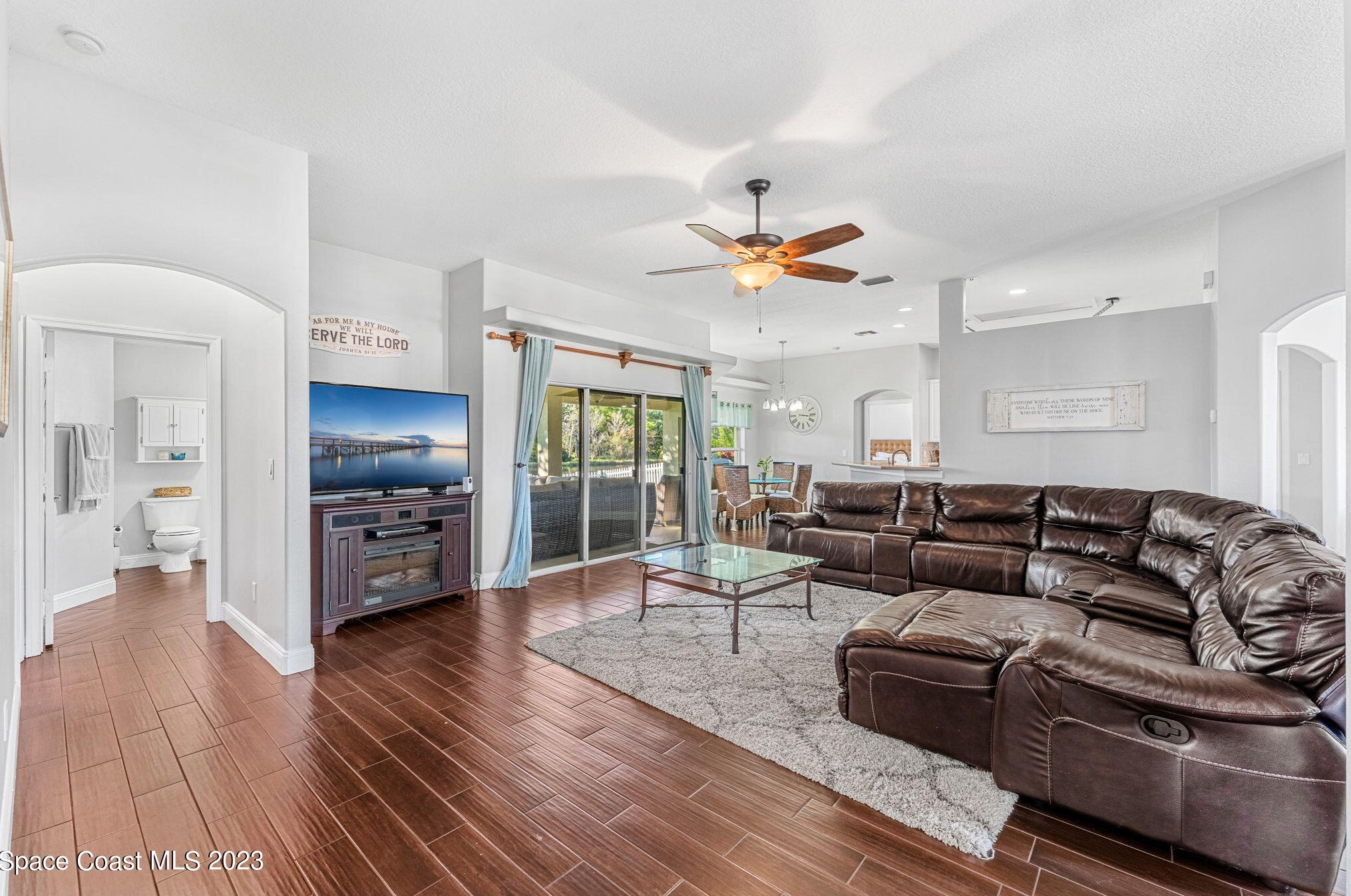 2625 Tuscarora Ct, Melbourne FL 32904-8092 exterior