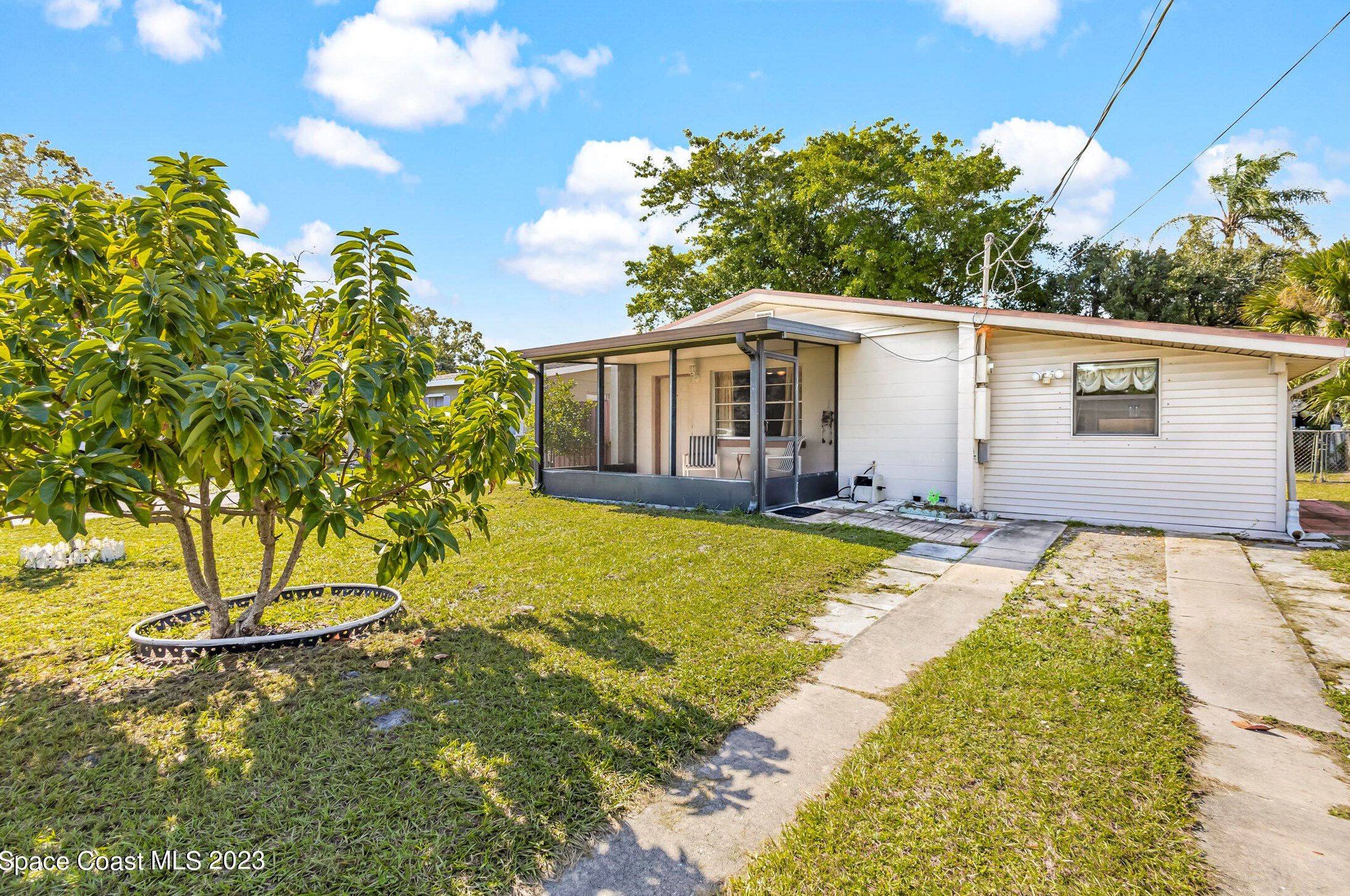 1812 Radnor Dr, Melbourne FL  32901-4225 exterior