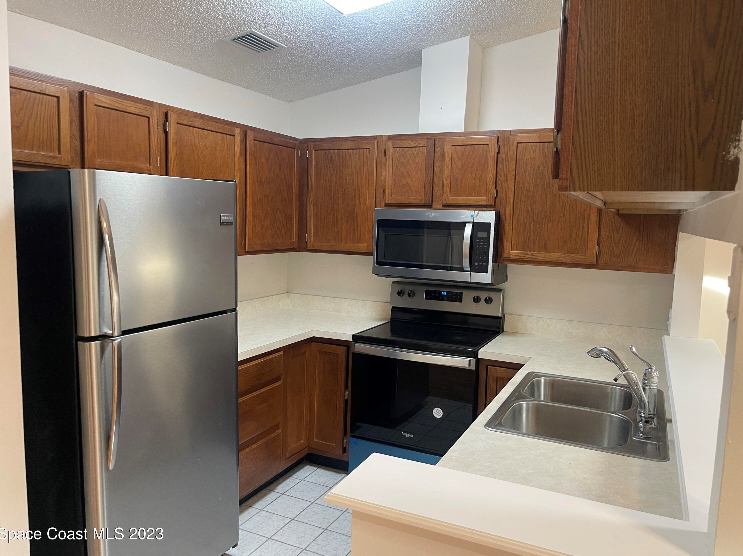 139 Normandy Pl, Melbourne FL  32951-3266 exterior