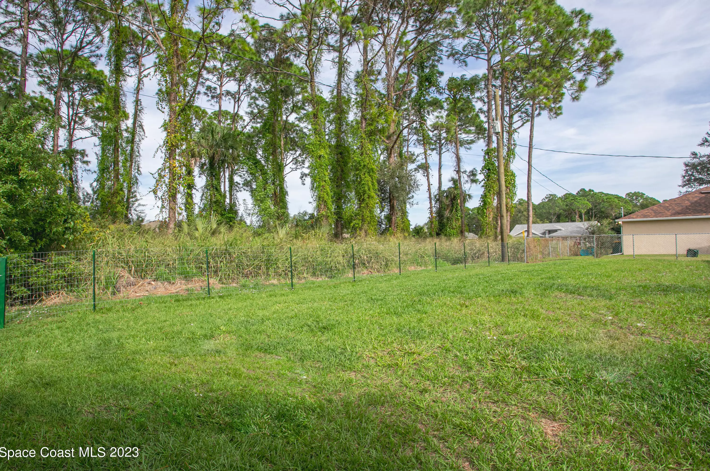 1707 Delaware St, Melbourne FL  32907-7052 exterior