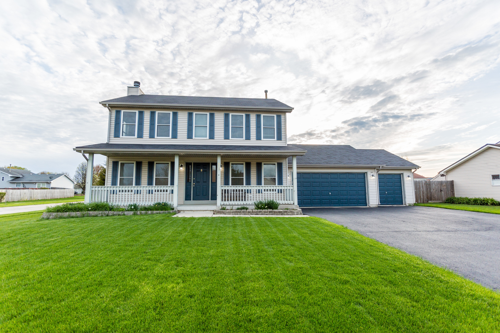 603 Wedgewood Trail Mchenry Il 60050 Mls 10375430 Coldwell Banker