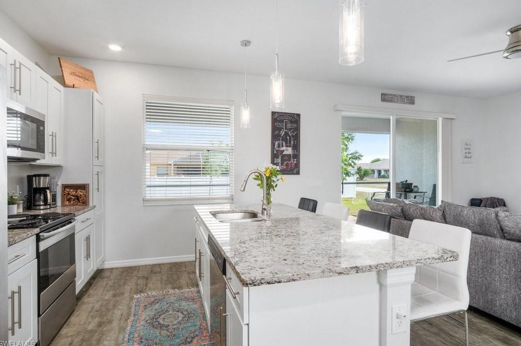 1118 20th St, Cape Coral FL  33990-4585 exterior