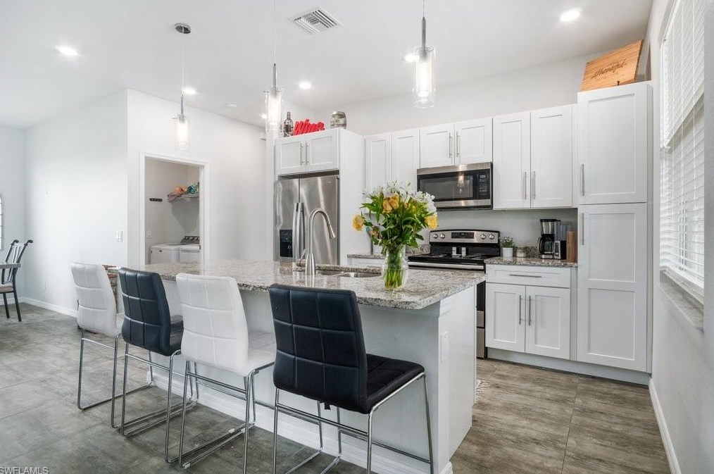 1118 20th St, Cape Coral FL  33990-4585 exterior