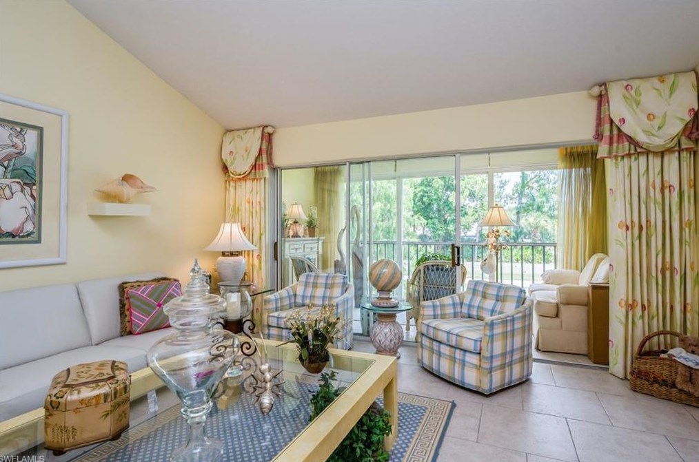 6860 Dennis Cir #k-202, Naples, FL 34104