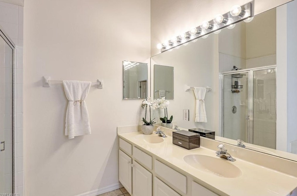 8833 Cypress Preserve Pl, Fort Myers FL  33912-0829 exterior