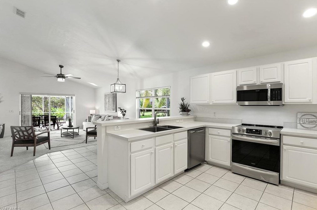 8833 Cypress Preserve Pl, Fort Myers FL  33912-0829 exterior