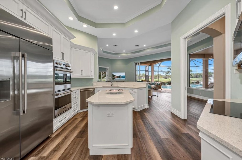 2313 Cassia Ct, Naples FL  34109-3370 exterior