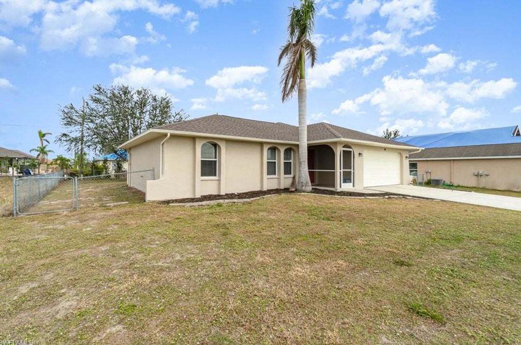 205 22nd St, Cape Coral FL  33990-4396 exterior