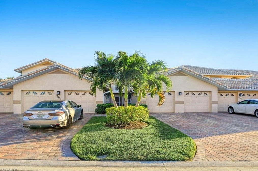 9022 Michael Cir #2-205, Naples, FL 34113
