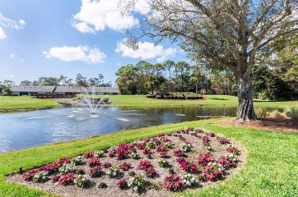 173 Fox Glen Dr, Naples FL 34104-5141 exterior