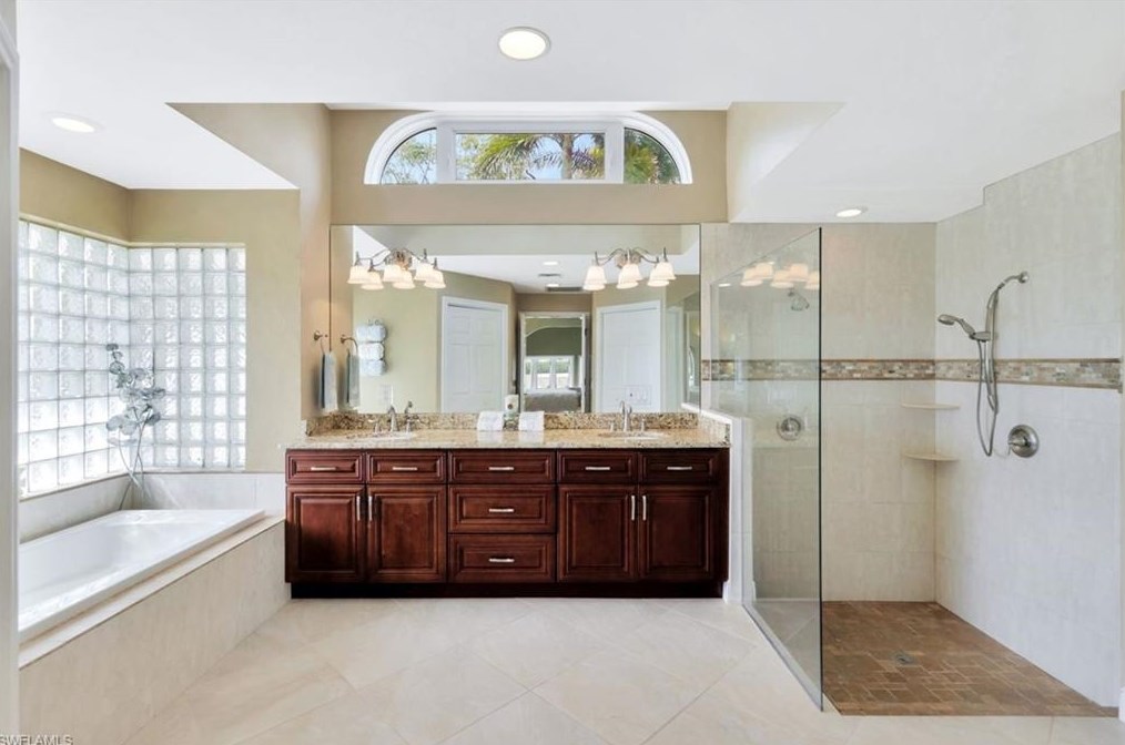 26876 Mclaughlin Blvd, Bonita Springs FL  34134-3846 exterior