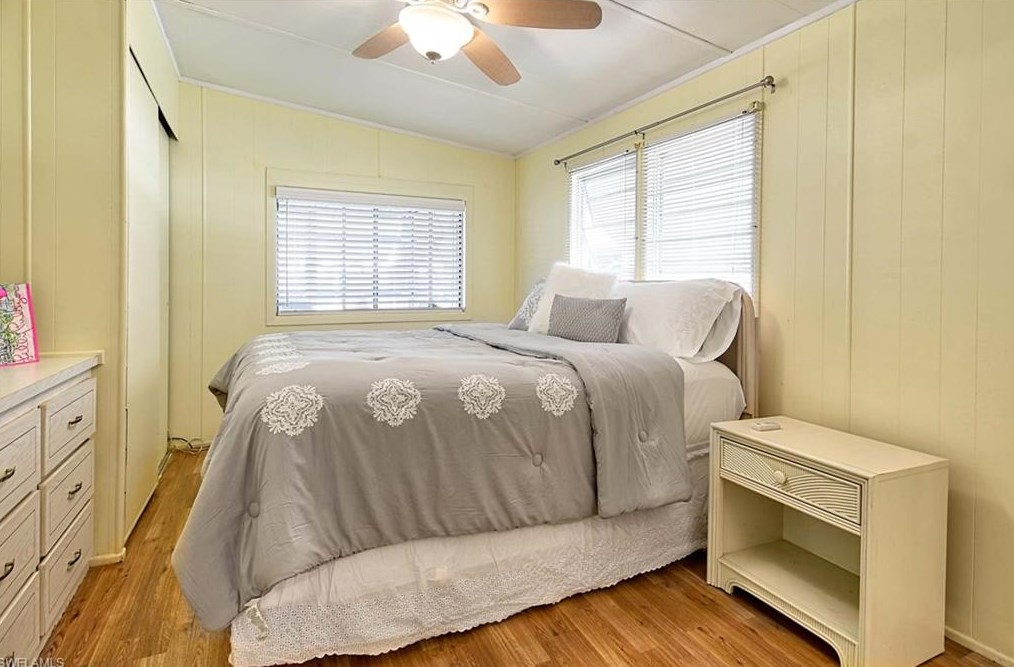 18 Henderson Dr, Naples FL 34114-8232 exterior