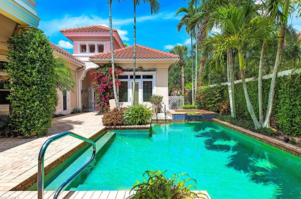 7084 Verde Way, Naples, FL 34108