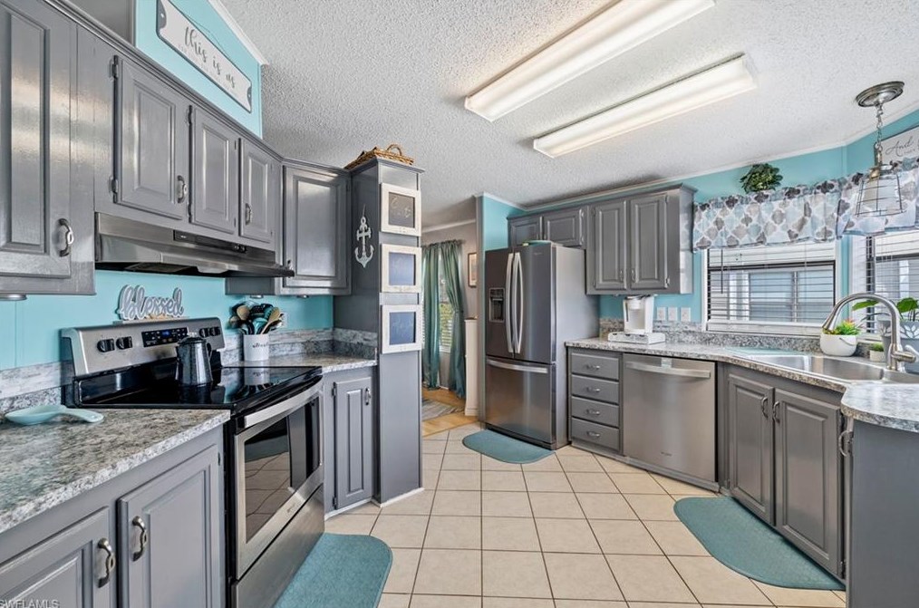 14513 Nathan Hale Ln, Fort Myers FL  33917-9041 exterior