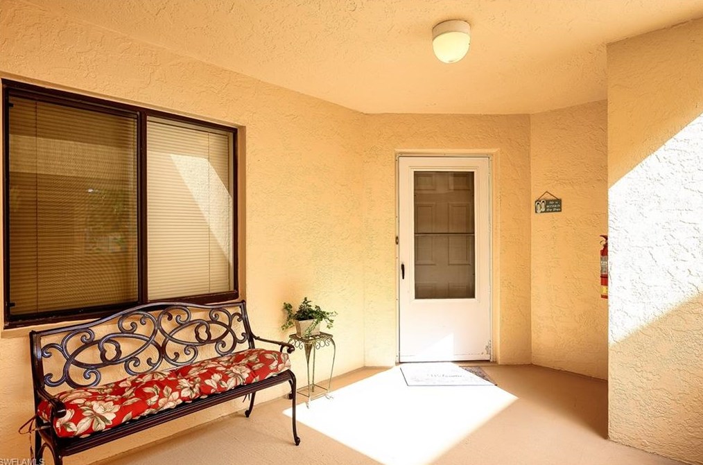 592 Beachwalk Cir #n-203, Naples, FL 34108