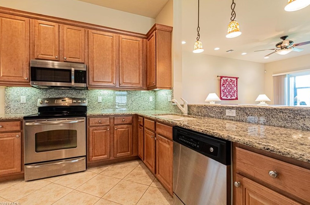 10462 Carolina Willow Dr, Fort Myers FL  33913-8804 exterior