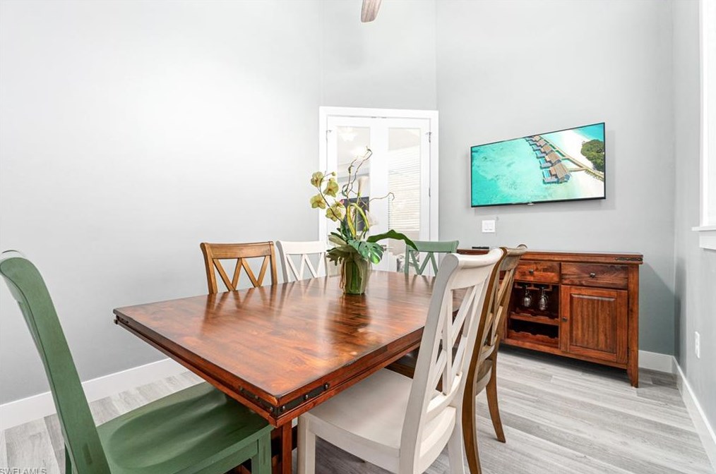 28124 Sunset Dr, Bonita Springs FL  34134-7503 exterior