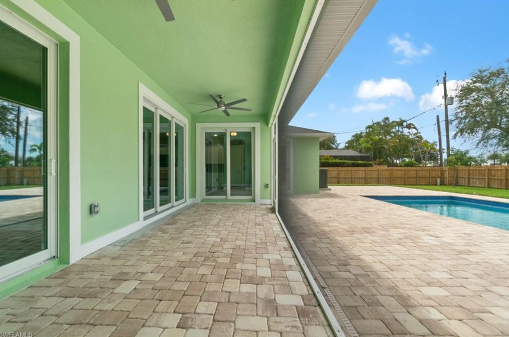 28124 Sunset Dr, Bonita Springs FL  34134-7503 exterior