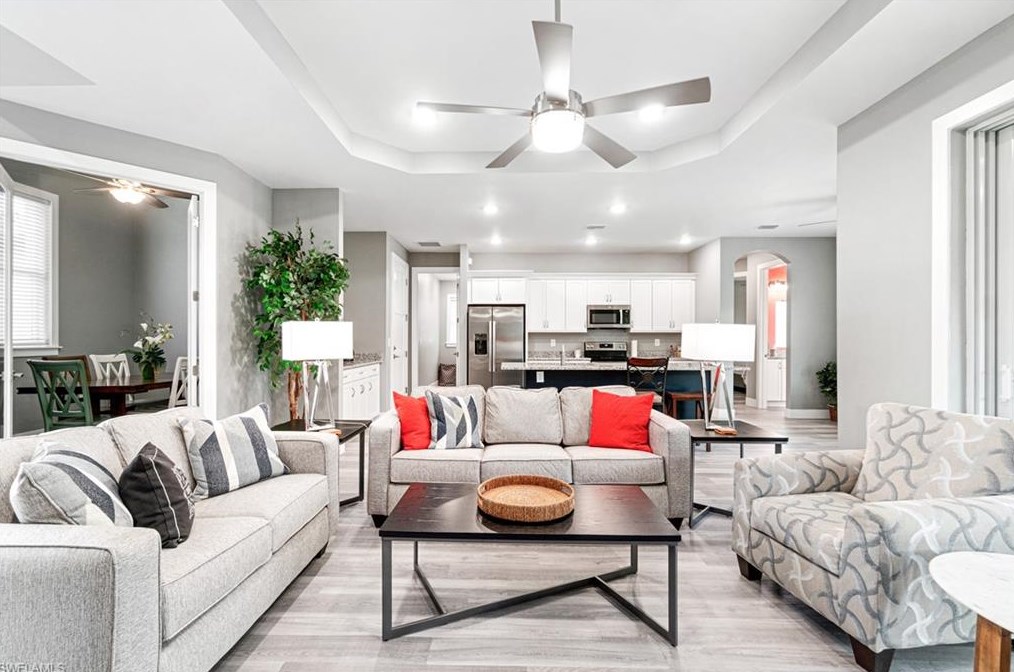 28124 Sunset Dr, Bonita Springs FL  34134-7503 exterior