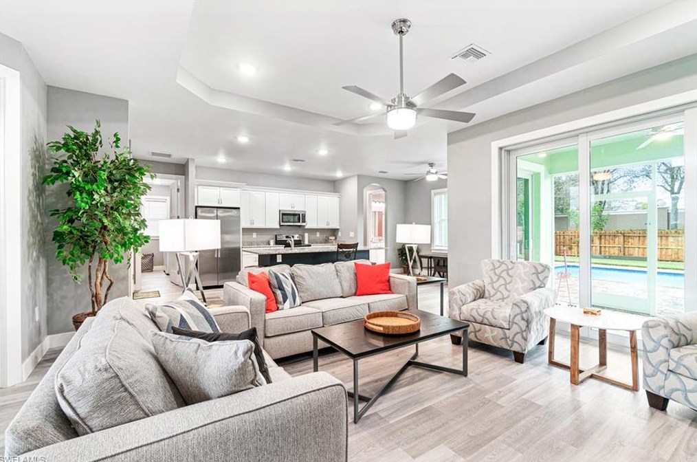 28124 Sunset Dr, Bonita Springs FL  34134-7503 exterior