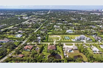 179 Mahogany Dr, Naples, FL 34108 - Photo 27