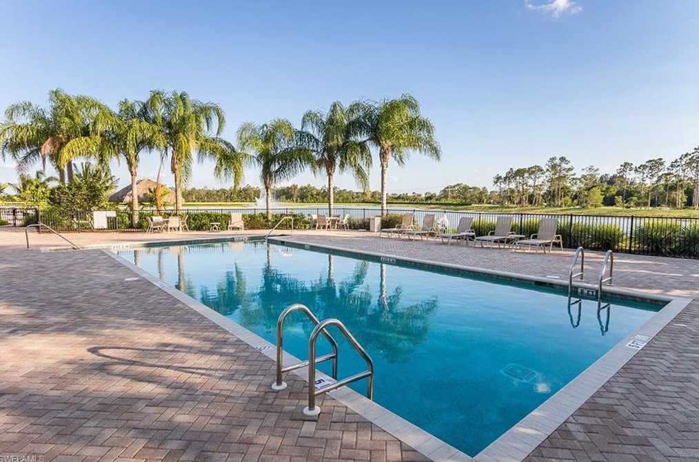 3848 Crosswater Dr, Fort Myers FL  33917 exterior