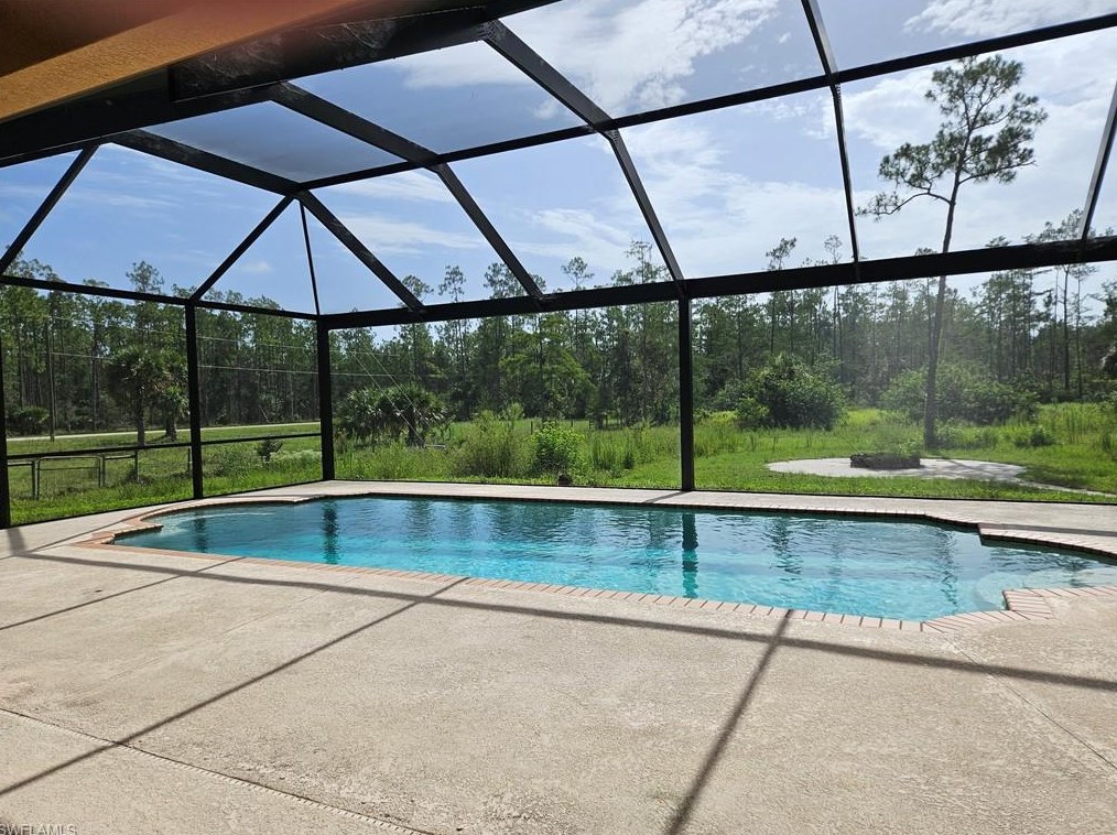 560 Desoto Blvd, Naples FL 34120-9021 exterior