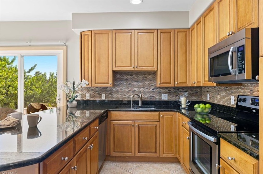 10310 Terry St, Bonita Springs FL  34135-5001 exterior