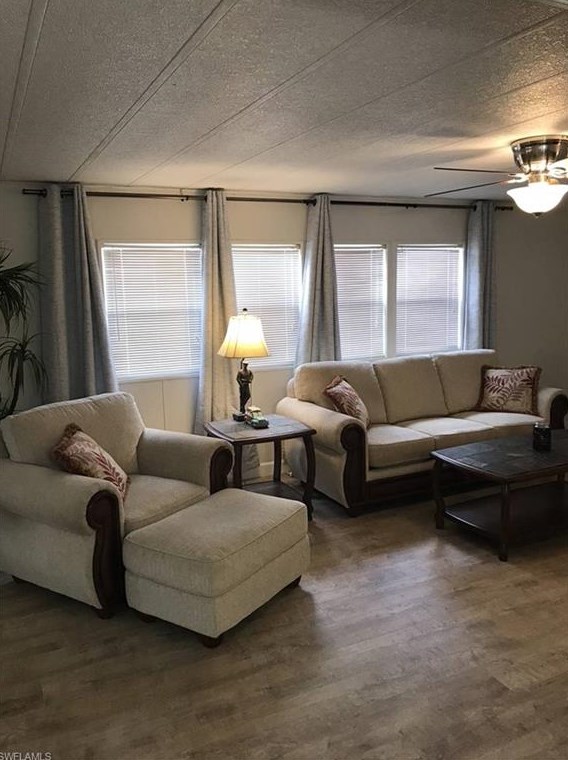 462 Jacaramba Ct, Fort Myers FL  33917-7406 exterior