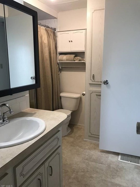 462 Jacaramba Ct, Fort Myers FL  33917-7406 exterior