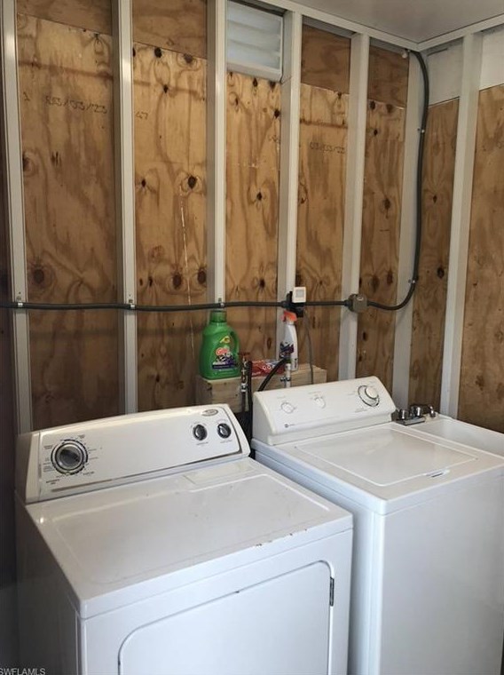 462 Jacaramba Ct, Fort Myers FL  33917-7406 exterior