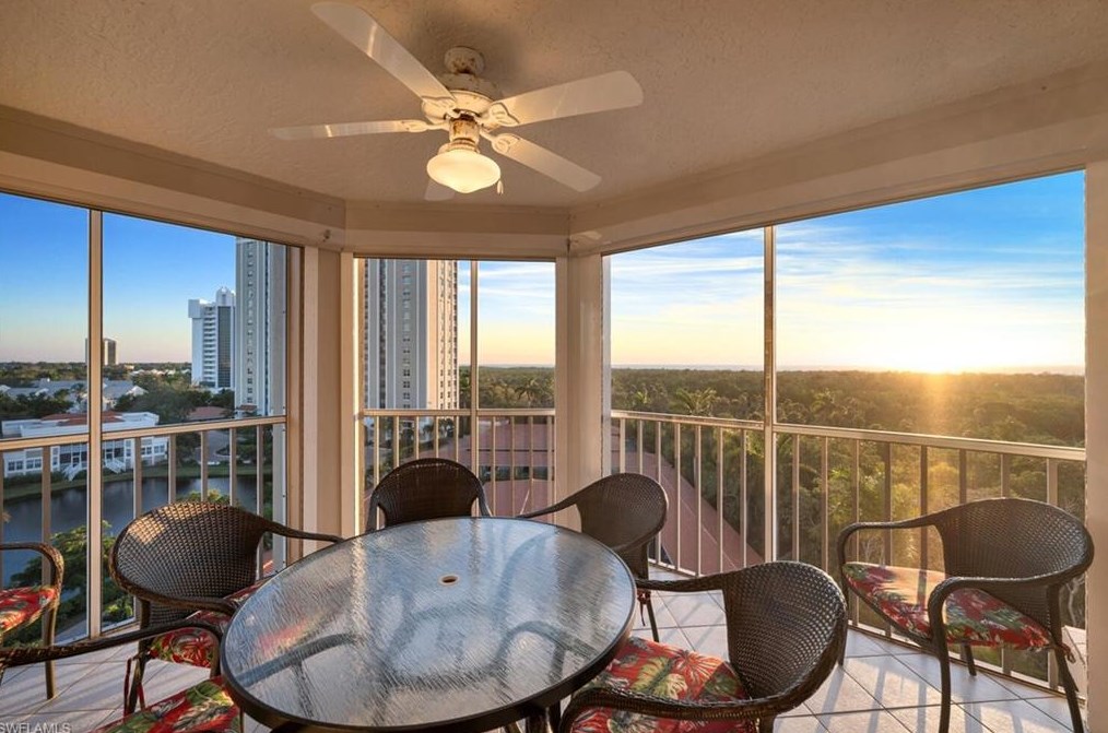 6585 Nicholas Blvd, Naples FL  34108-7207 exterior