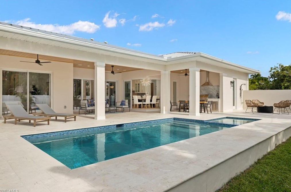 844 101st Ave N, Naples, FL 34108