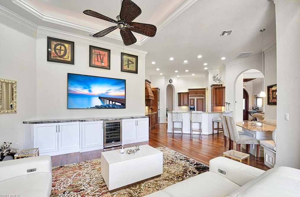 2906 Leonardo Ave, Naples FL exterior