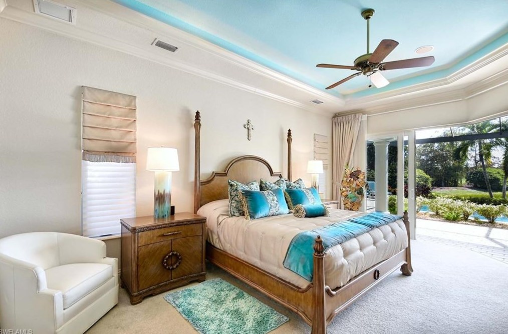 2906 Leonardo Ave, Naples FL exterior