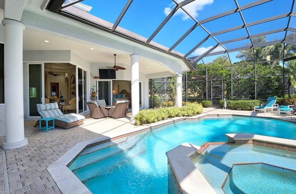 2906 Leonardo Ave, Naples FL exterior