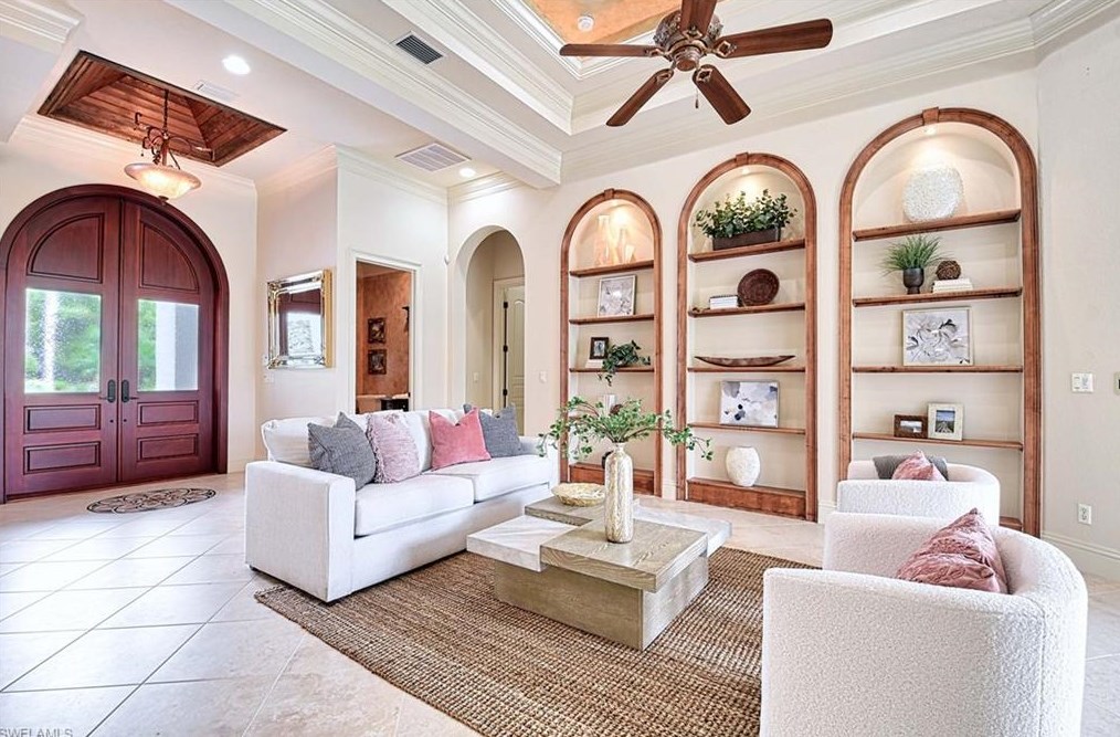 2906 Leonardo Ave, Naples FL exterior