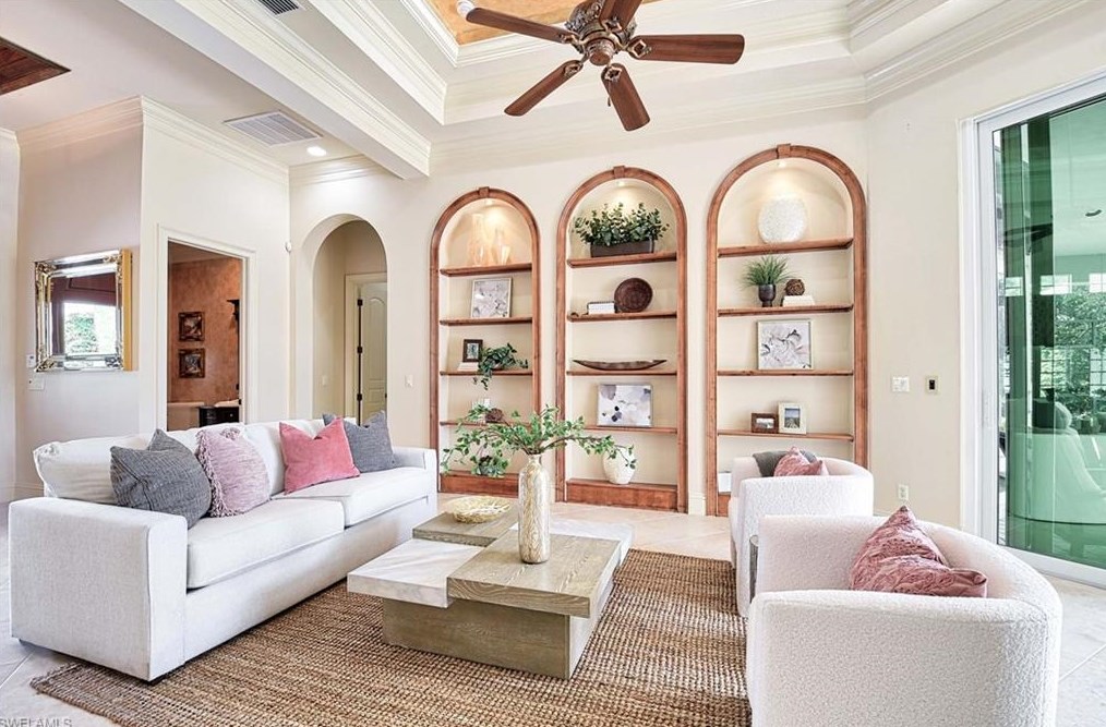 2906 Leonardo Ave, Naples FL exterior