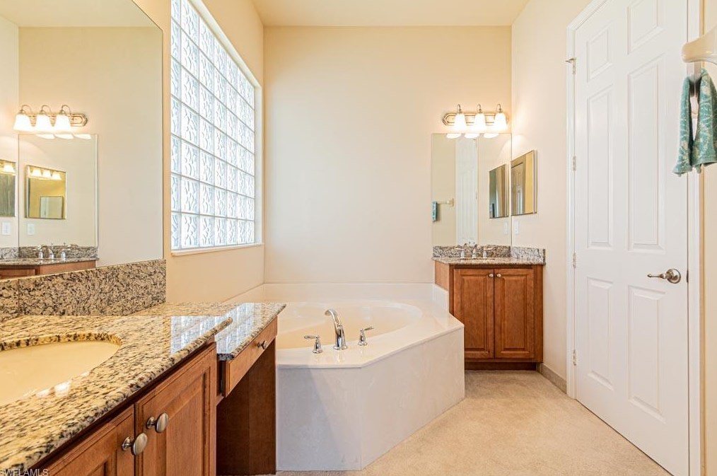 10462 Carolina Willow Dr, Fort Myers FL  33913-8804 exterior