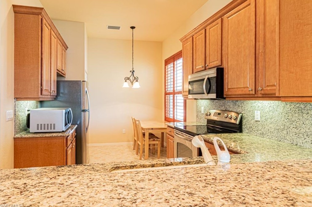 10462 Carolina Willow Dr, Fort Myers FL  33913-8804 exterior