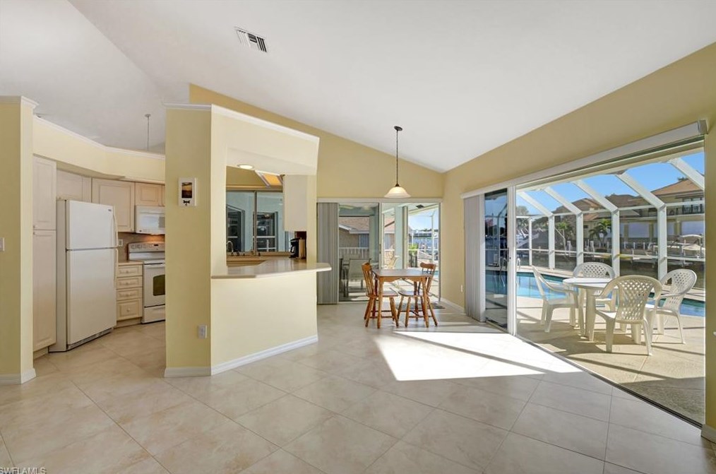 625 Dorando Ct, Marco Island FL  34145-1911 exterior