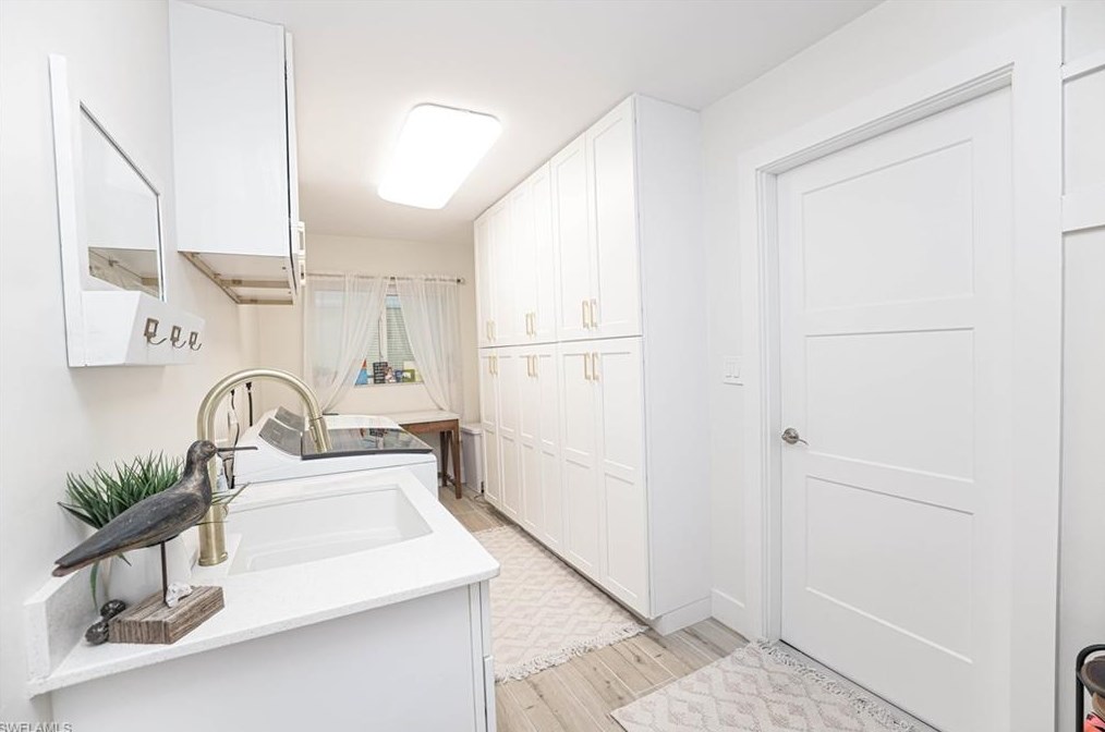 1227 Walden Dr, Fort Myers FL  33901-8833 exterior