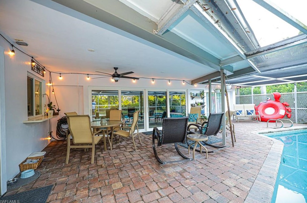 1227 Walden Dr, Fort Myers FL  33901-8833 exterior