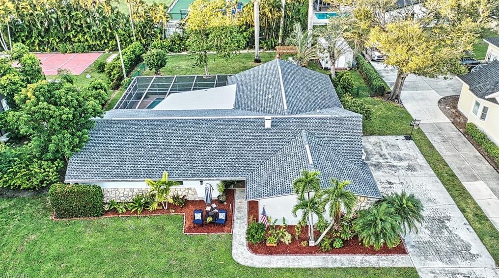 1227 Walden Dr, Fort Myers FL  33901-8833 exterior