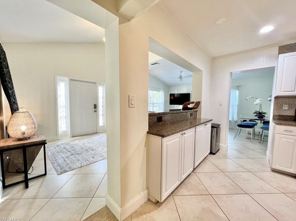 771 94 Ave, Naples FL 34108-2448 exterior