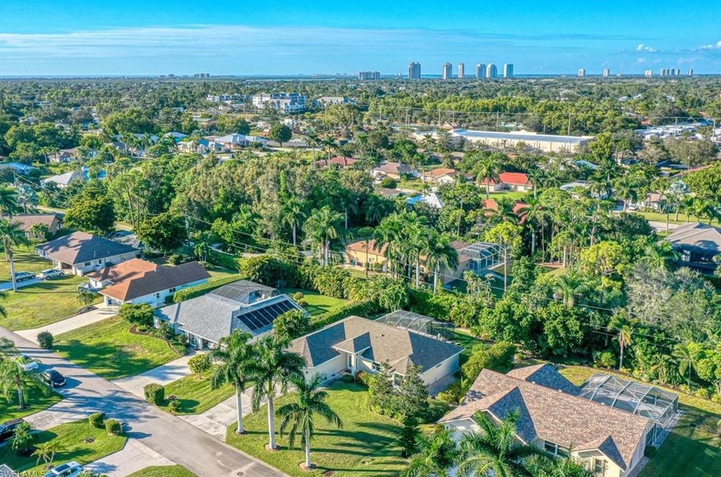 3630 Cartwright Ct, Bonita Springs FL  34134-7570 exterior