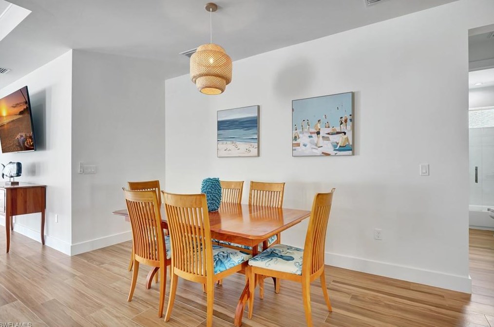 621 105 Ave, Naples FL 34108-1839 exterior